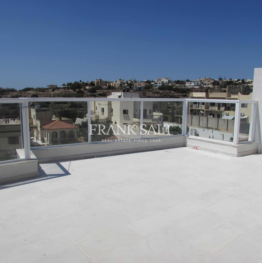Tal-Ibrag, Penthouse - Image 1