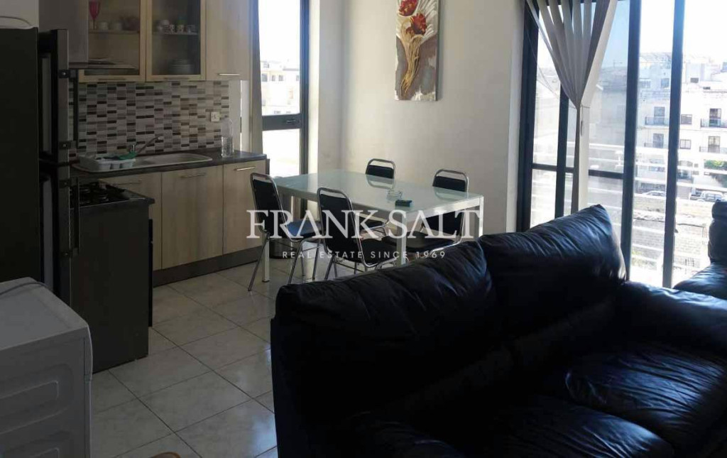 Iklin, Apartment - Image 1