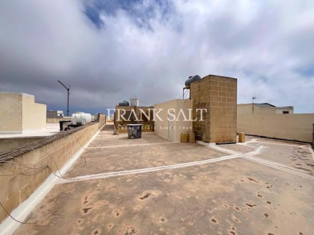 Nadur, Penthouse
