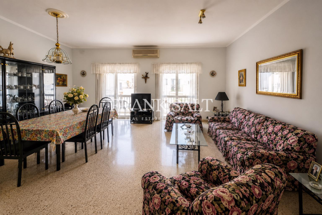 Marsascala, Apartment