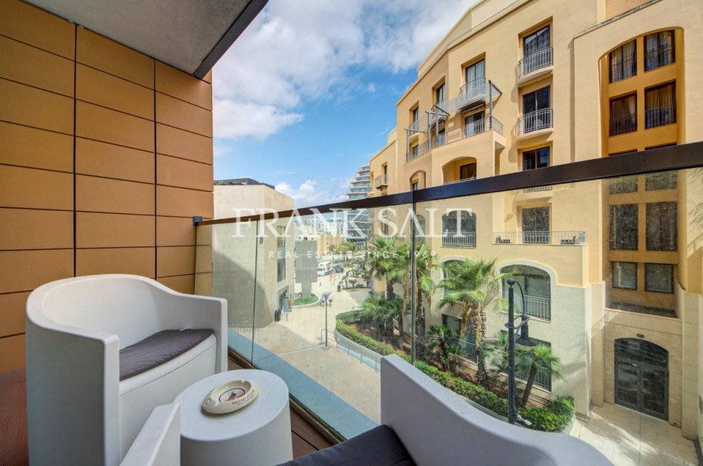 Portomaso, Apartment