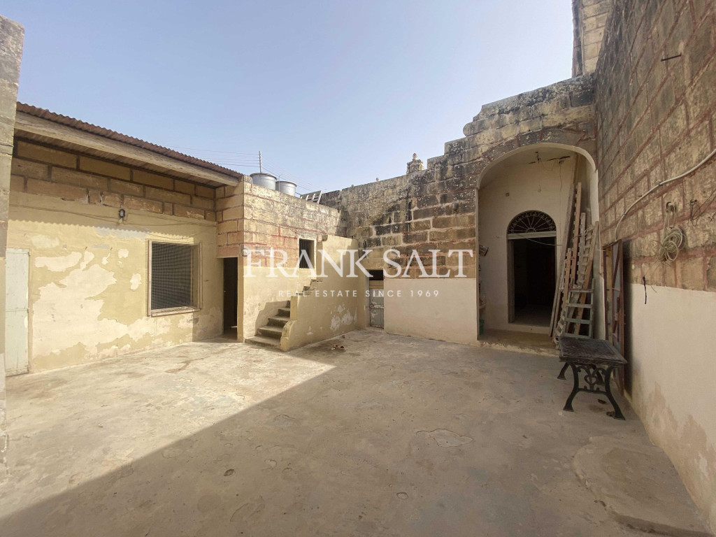 Zejtun, Farmhouse - Image 1