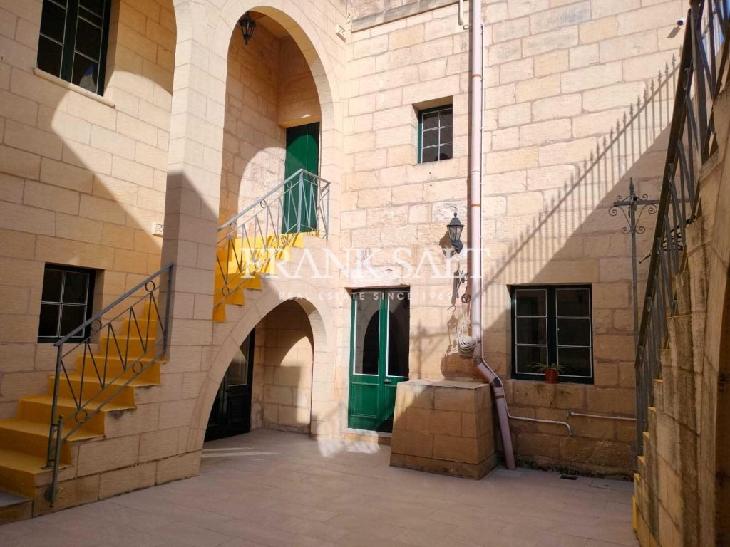Property at Għaxaq