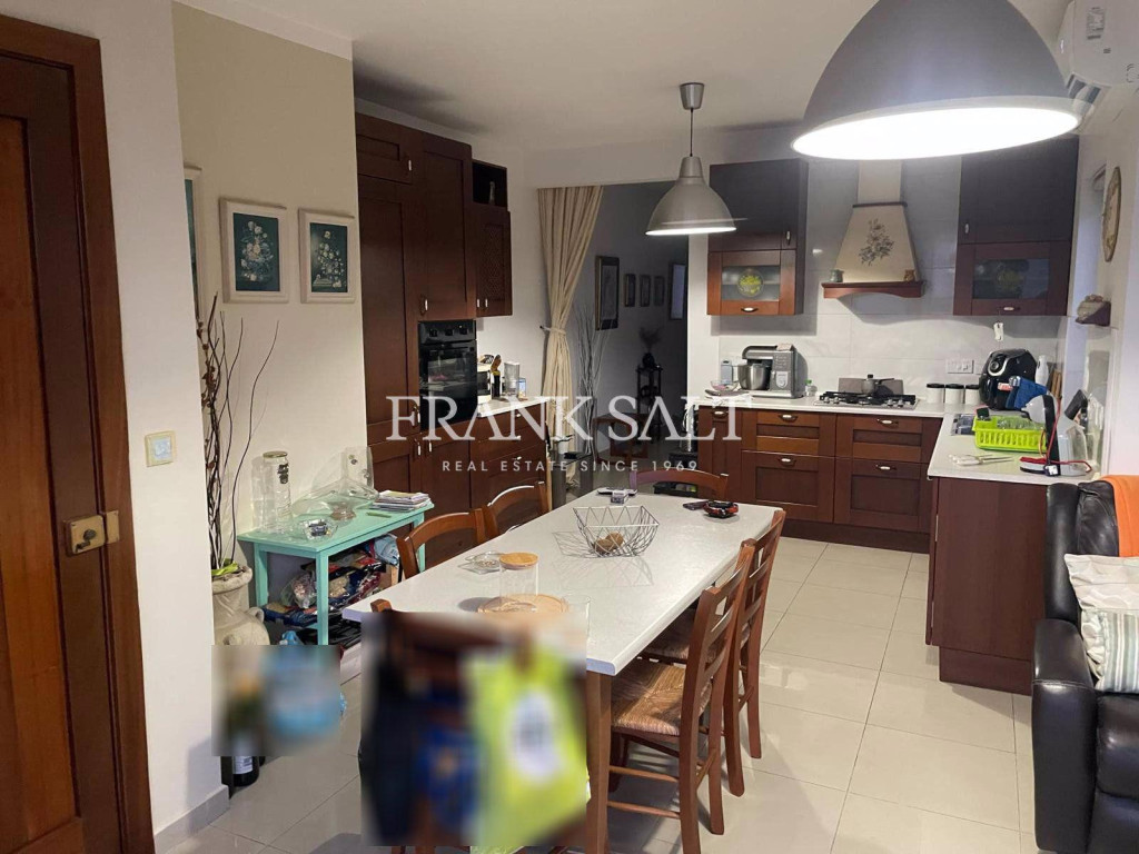 Santa Venera, Penthouse - Image 1