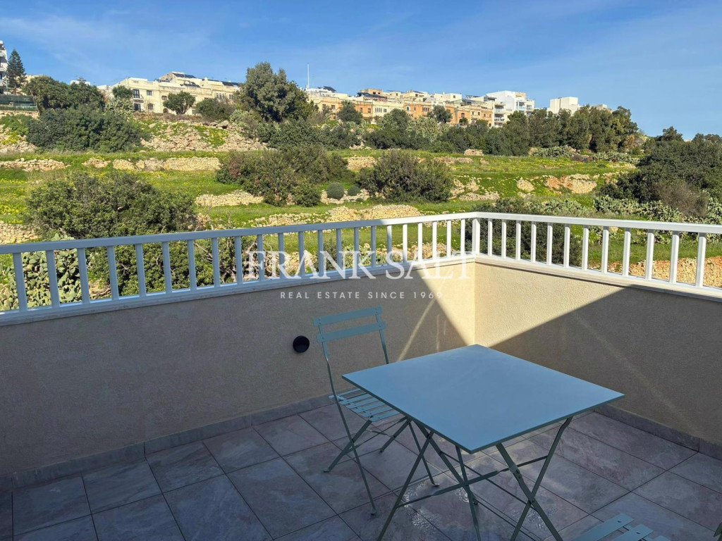 Msida, Penthouse - Image 1