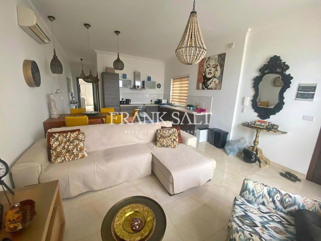 St Pauls Bay, Penthouse - Image 1