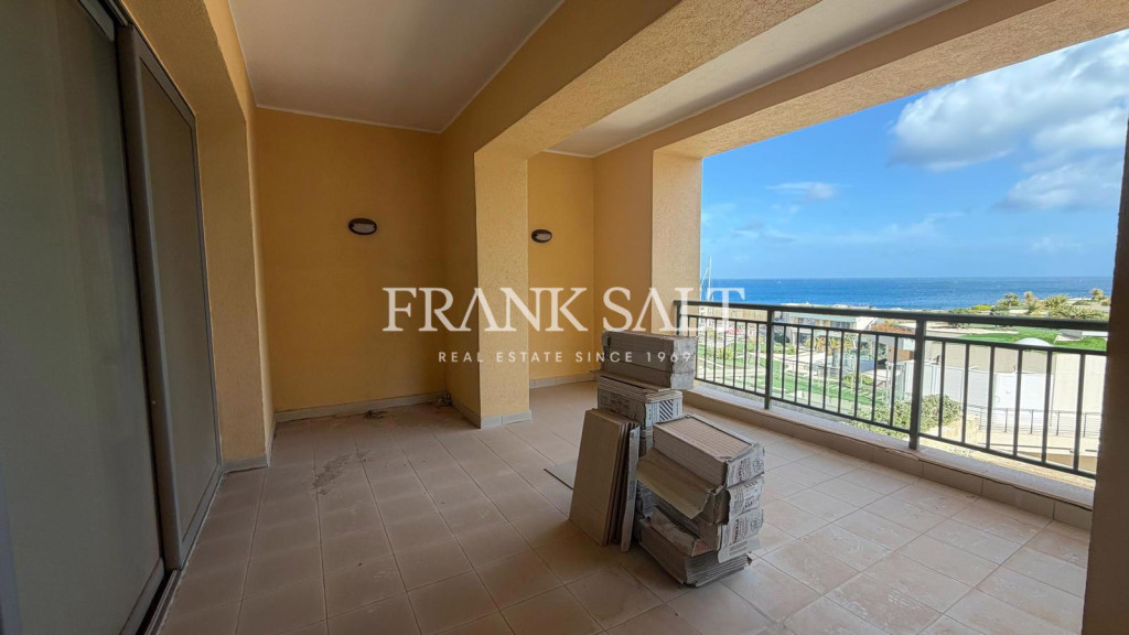 Portomaso, Apartment - Image 1