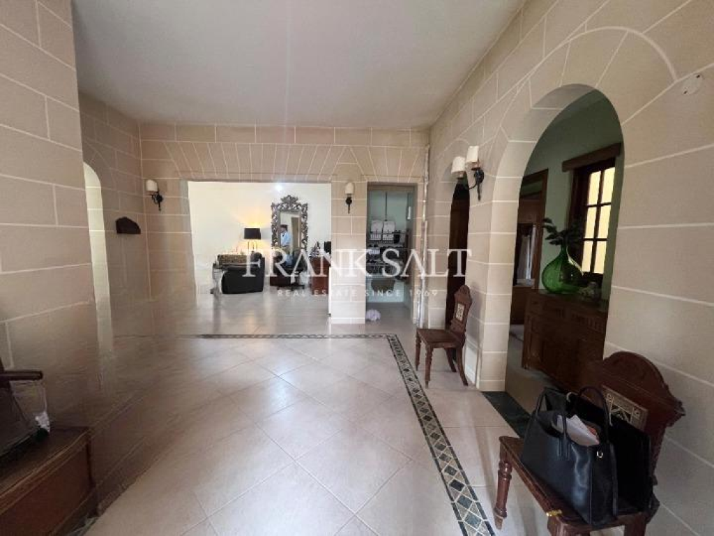 Bahar ic-Caghaq Furnished Semi-detached Villa