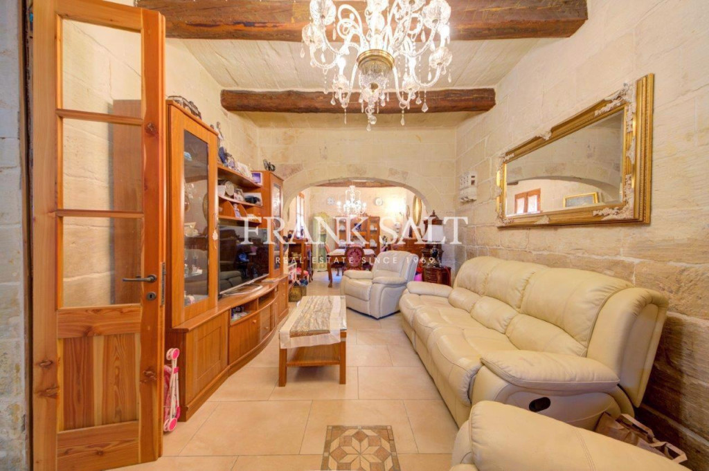 Qormi, Furnished House of Character