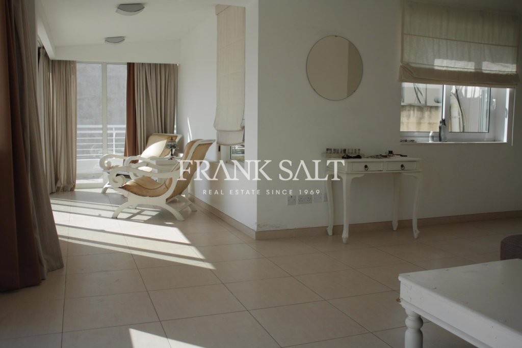 Apartment in Ta' Xbiex - View 4