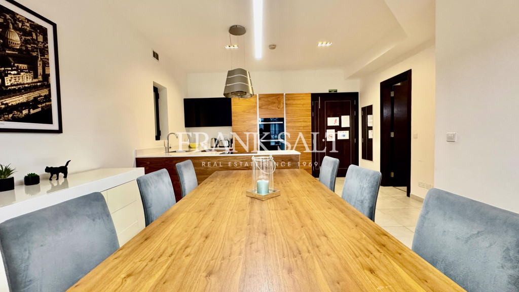 Pendergardens, Furnished Apartment