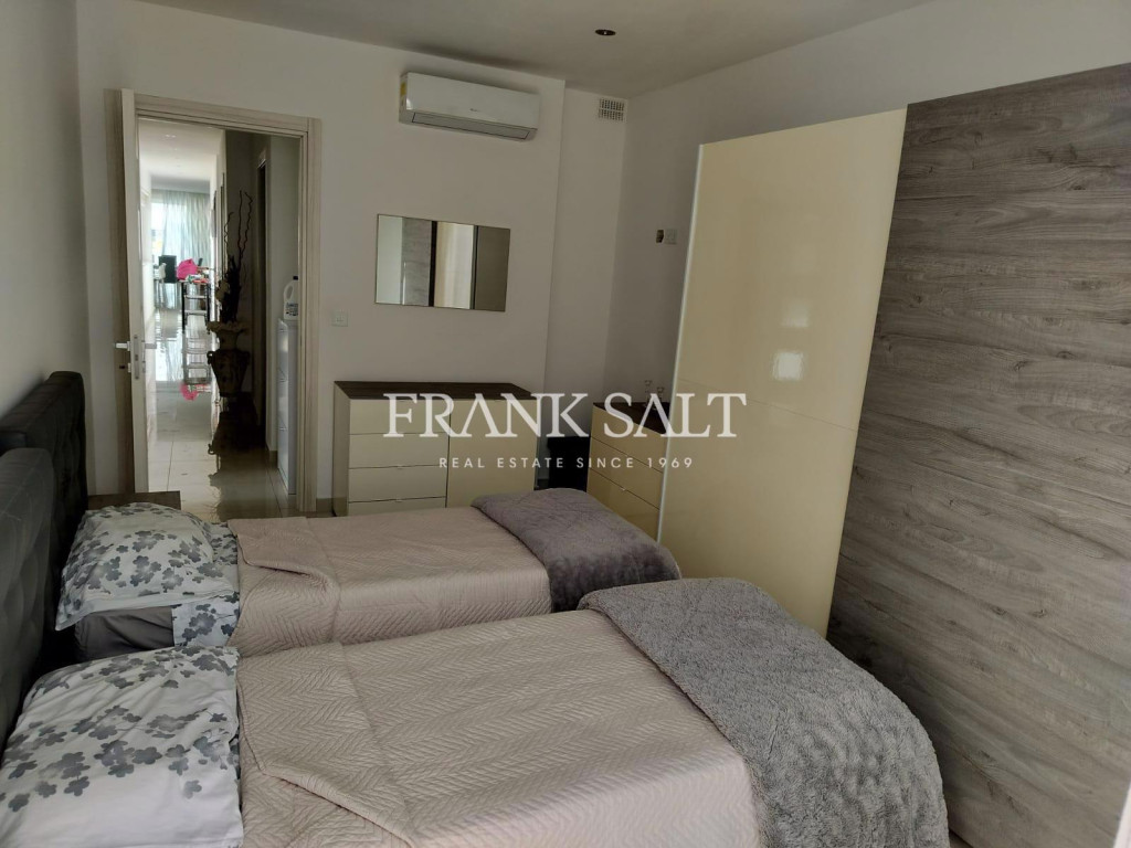 Marsascala, Furnished Penthouse - More