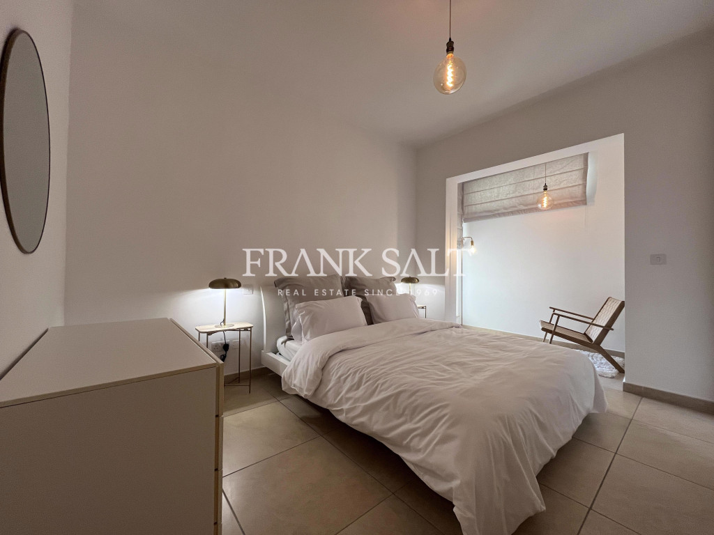 Fort Cambridge, Furnished Apartment - More